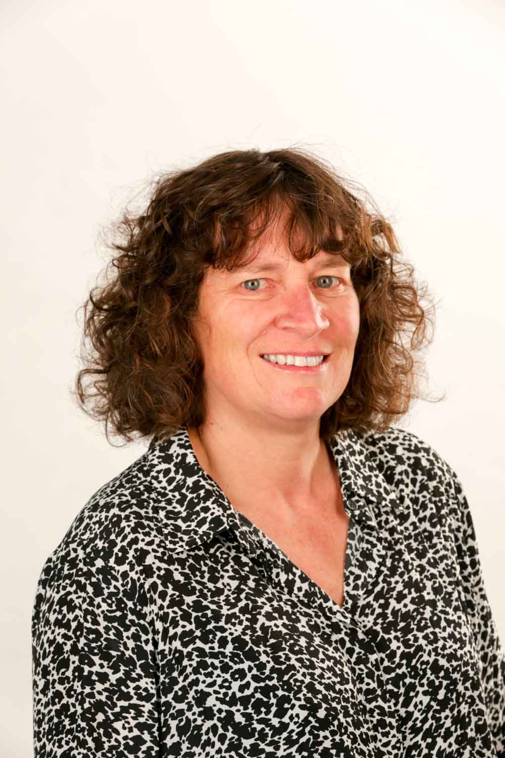 https://7thioschile2023.cl/wp-content/uploads/2022/12/bronwyn-gillanders.jpg