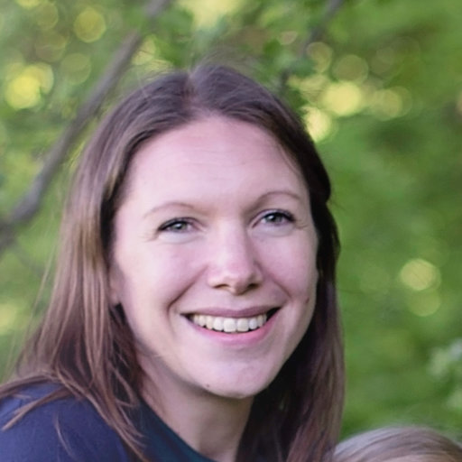 https://7thioschile2023.cl/wp-content/uploads/2025/01/Julie-Coad-Davies.jpg